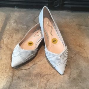 Nina silver shiny dressy flats size 8